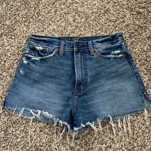 Abercrombie Annie High Rise Short - 27